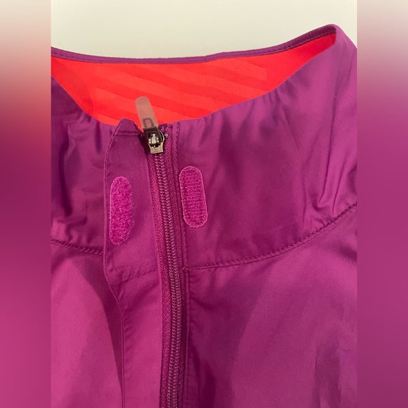 Nike Jacket Womens SZ Med Purple Storm Fit Windbreaker Lightweight Stormfly - Picture 3 of 8